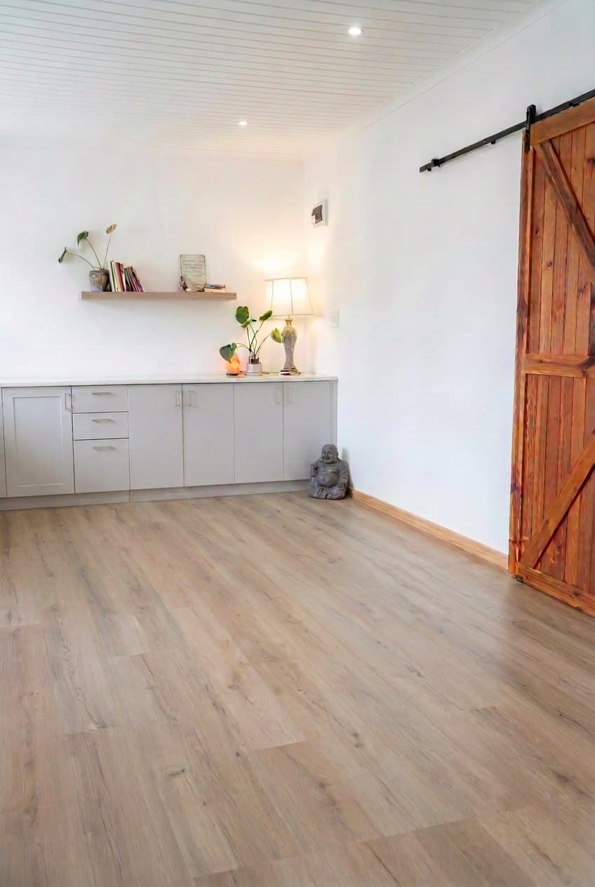 Bright, calm room at the Serendipity Wellness home studio in Edgemead, Cape Town